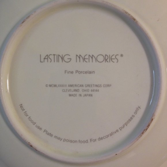 Mother Birthday Porcelain Plate;  6 1/4" with wall hanger - Picture 2 of 4